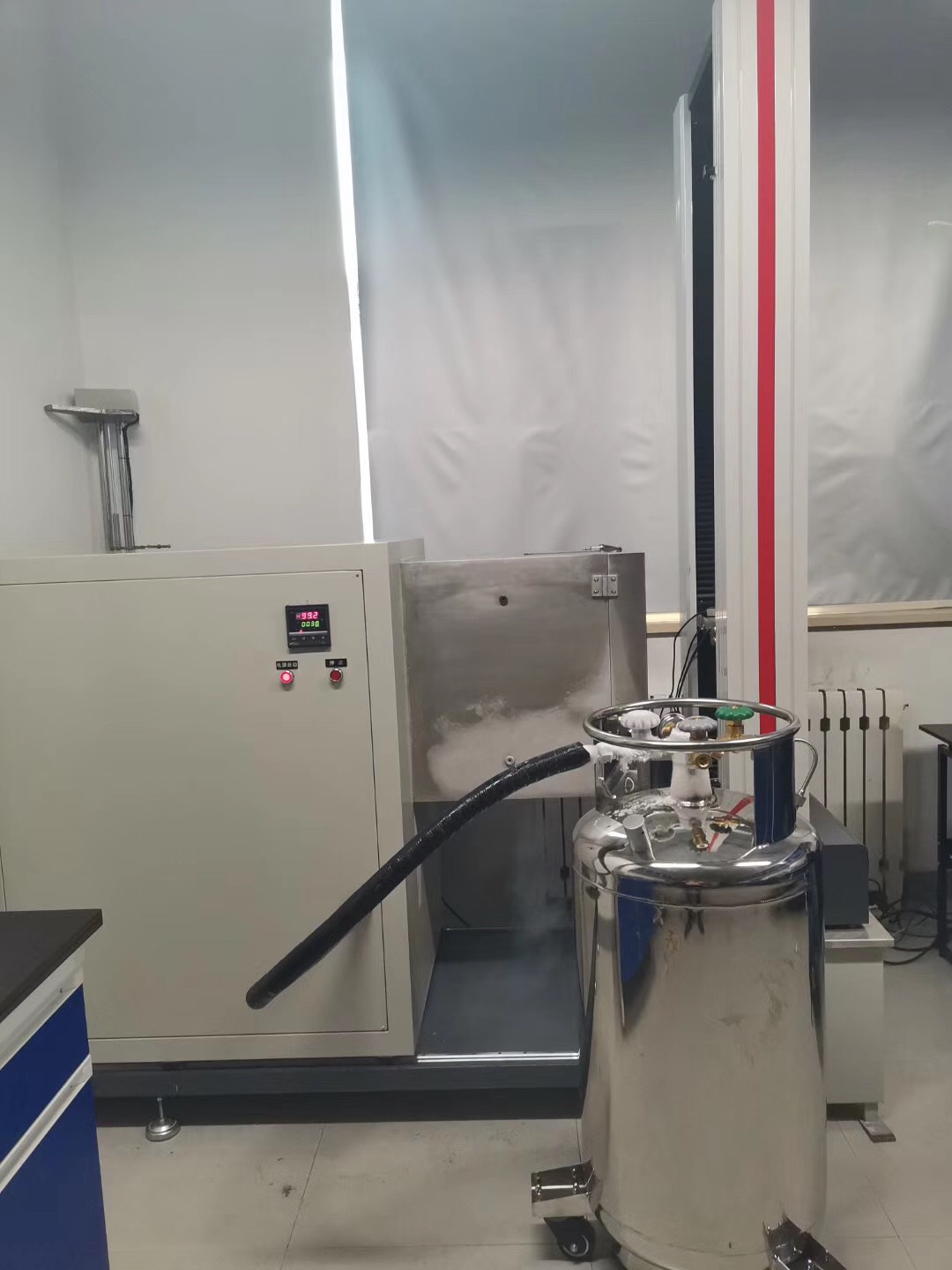 天津大学试验设备验收通过